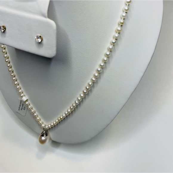 Beautiful Authentic South Sea Pearls Fresh Water Necklace - Picture 2 of 6